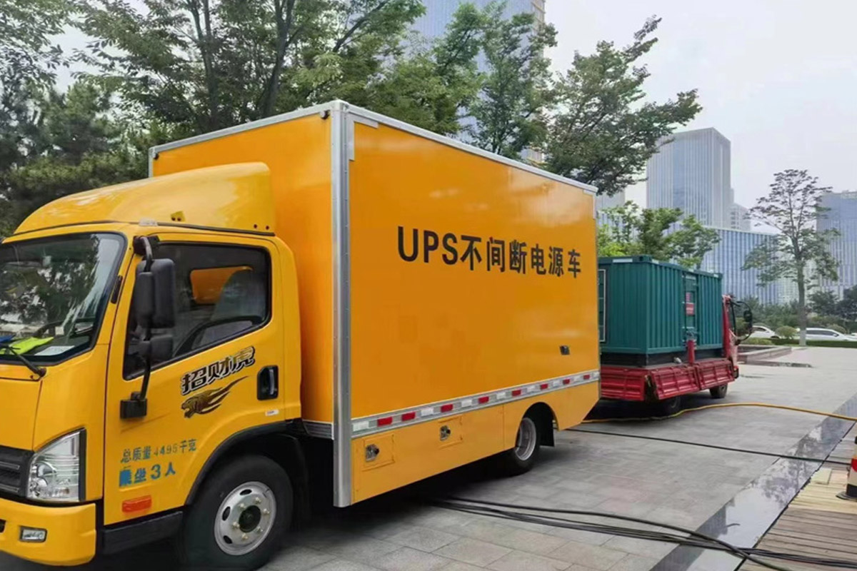 龙子湖发电机租赁施工现场
