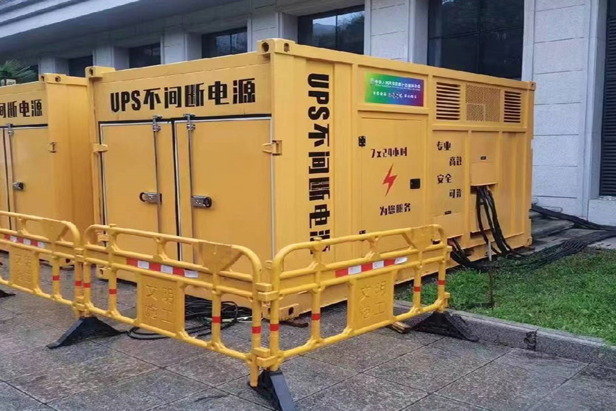 龙子湖发电机租赁施工现场